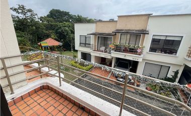 Se Vende Casa en Conjunto Cerrado - Sector Avenida 19 Norte