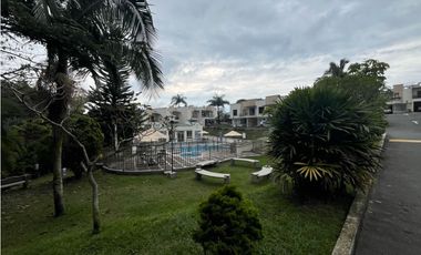Se Vende Casa en Conjunto Cerrado - Sector Avenida 19 Norte