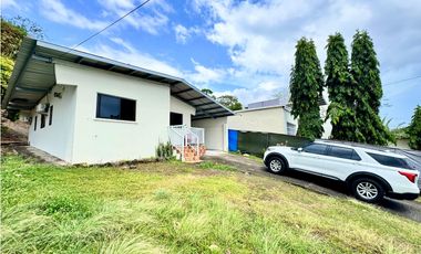 VENTA CASA FRENTE A LA ESTACIÓN SAN ISIDRO ACCESO VIA PRINCIPAL CV