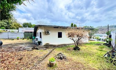 VENTA CASA FRENTE A LA ESTACIÓN SAN ISIDRO ACCESO VIA PRINCIPAL CV