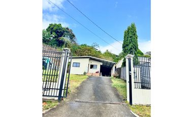 VENTA CASA FRENTE A LA ESTACIÓN SAN ISIDRO ACCESO VIA PRINCIPAL CV
