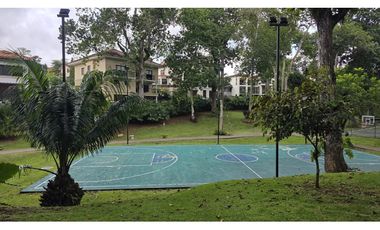 Casa de Lujo en Venta en Clayton – ¡Precio de Oportunidad!