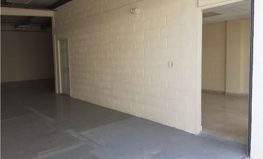 OFIDEPOSITOS CENTRAL / 115M / OFICINA / ESPACIO AMPLIO / SOBRE VIA