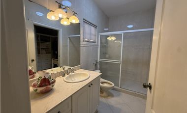 House for sale in PH Residencial Las Perlas