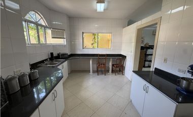 House for sale in PH Residencial Las Perlas