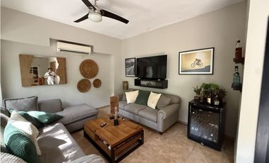 House for sale in PH Residencial Las Perlas