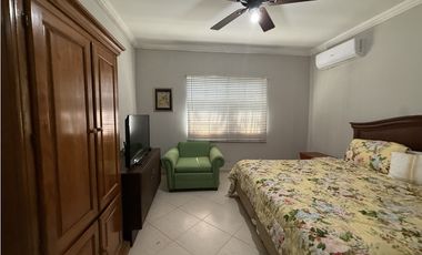 House for sale in PH Residencial Las Perlas