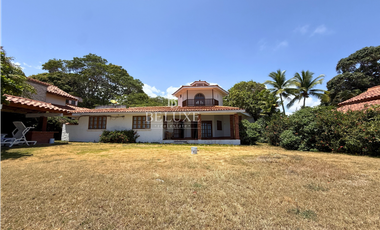 VENTA DE CASA DE PLAYA DIRECTA AL MAR EN CORONADO (13)