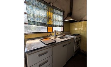 SE VENDE CASA 2 DORM SOBRE CALLE PASTEUR - ALMAFUERTE