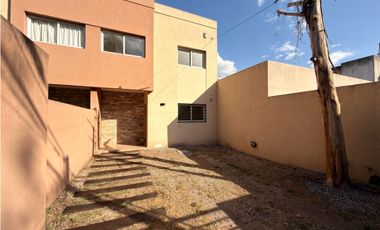 Duplex Ph 100m2 2 dormitorios y jardin en el barrio Zapiola