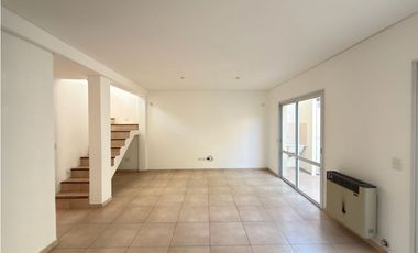 Duplex Ph 100m2 2 dormitorios y jardin en el barrio Zapiola
