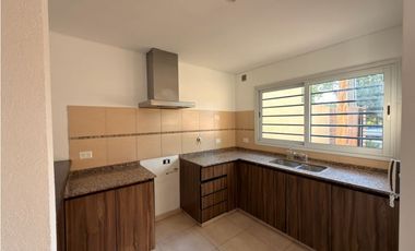 Duplex Ph 100m2 2 dormitorios y jardin en el barrio Zapiola
