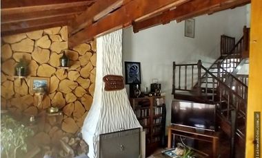 Chalet - 3 dormitorios-Quincho- Jardin- Garage-San Carlos