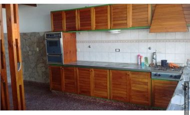 Chalet - 3 dormitorios-Quincho- Jardin- Garage-San Carlos