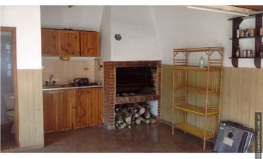 Chalet - 3 dormitorios-Quincho- Jardin- Garage-San Carlos