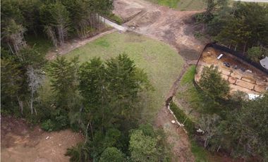 EXCLUSIVO LOTE CAMPESTRE EN EL RETIRO