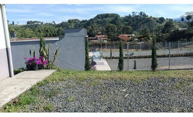 Casa campestre en venta en Vía Principal-Santa Rosa de Cabl