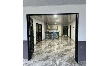 Casa campestre en venta en Vía Principal-Santa Rosa de Cabl
