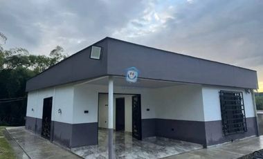 Casa campestre en venta en Vía Principal-Santa Rosa de Cabl