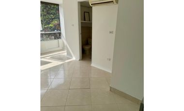 VENTA DE OFICINA EN RODEO PLAZA