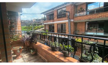 VENTA EDIFICIO 3 PISOS AMAGA
