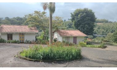Casa campestre en renta – Cerritos, Pereira
