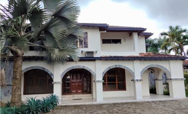 Casa campestre en renta – Cerritos, Pereira