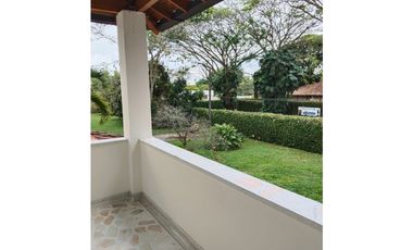 Casa campestre en renta – Cerritos, Pereira