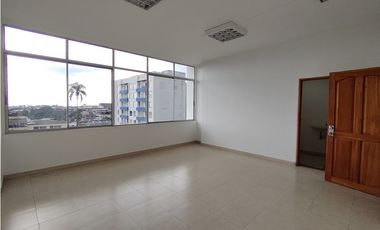 ✨ OFICINA EN ARRIENDO – CENTRO DE ARMENIA, QUINDO