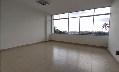 ✨ OFICINA EN ARRIENDO – CENTRO DE ARMENIA, QUINDO