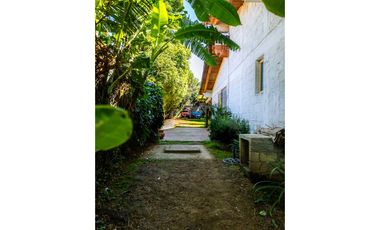 CASA EN VENTA|DE UN SOLO NIVEL|VALLE DE BRAVO