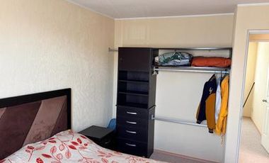 Casa en condominio en Col. Jiménez Cantú, Cuautitlán Izcalli con 2 rec y 2 baños