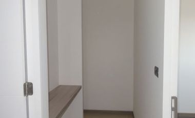 Departamento en Venta en Amplio departamento. 2 estacionamientos. Irarrázaval/Antonio Varas. Metro Mons Eyzaguirre