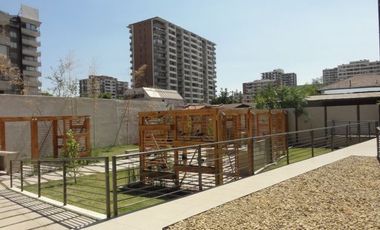 Departamento en Venta en Amplio departamento. 2 estacionamientos. Irarrázaval/Antonio Varas. Metro Mons Eyzaguirre