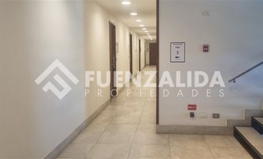 Oficina en Arriendo en Strip Center Vicuña MACKENA