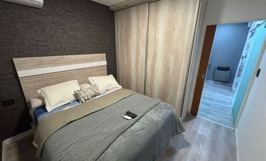VENTA HERMOSA CASA EN ALVEAR, PILETA CLIMATIZADA