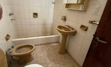 Casa en venta c/ cochera en Palpalá