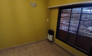 Departamento Tipo Casa en alquiler en Remedios de Escalada Este