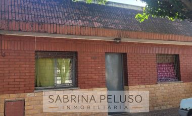 Venta de casa multifamiliar en Gregorio de Laferrere