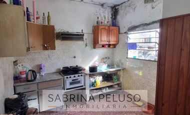 Venta de casa multifamiliar en Gregorio de Laferrere