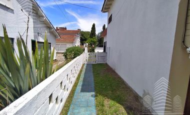 Casa mas departamento de dos ambientes en un hermoso barrio residencial de Mar de Ajo!!