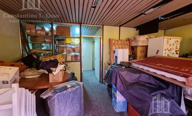 Galpon - Local en  Venta en pleno Banfield  este
