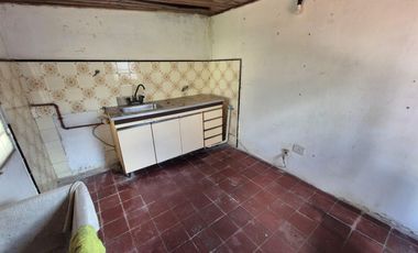 Casa de 4 ambientes en Talleres al 400