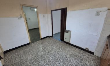 Casa de 4 ambientes en Talleres al 400