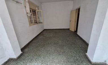 Casa de 4 ambientes en Talleres al 400