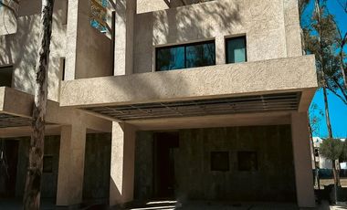 Duplex en Venta de 3 Dormitorios - Nuevo Malagueño