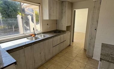 AMPLIA CASA DE 4D EN EL SOL, QUILPUE