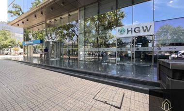 Local Comercial en arriendo ubicado en Metro Tobalaba - Mall Costanera