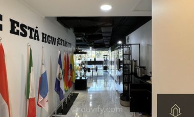 Local Comercial en arriendo ubicado en Metro Tobalaba - Mall Costanera