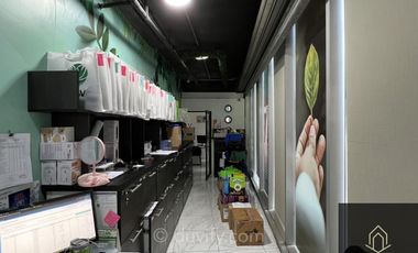 Local Comercial en arriendo ubicado en Metro Tobalaba - Mall Costanera